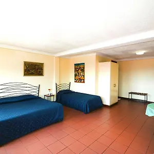 tourist-hotel.about-kampalahotels.com/