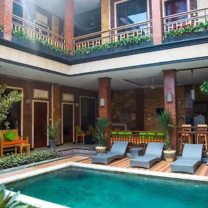 outpost-canggu-coliving-villa.ubudhotelsnow.com/